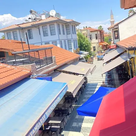 Hotel Kervan 2*