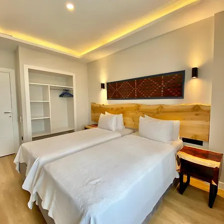 Hotel Kervan 2*